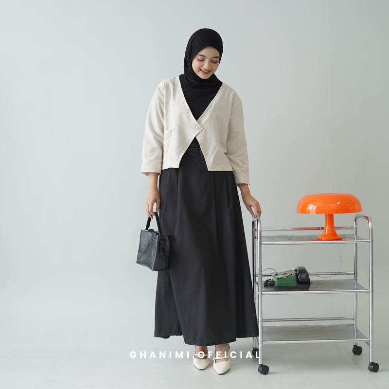 Qeela Outer