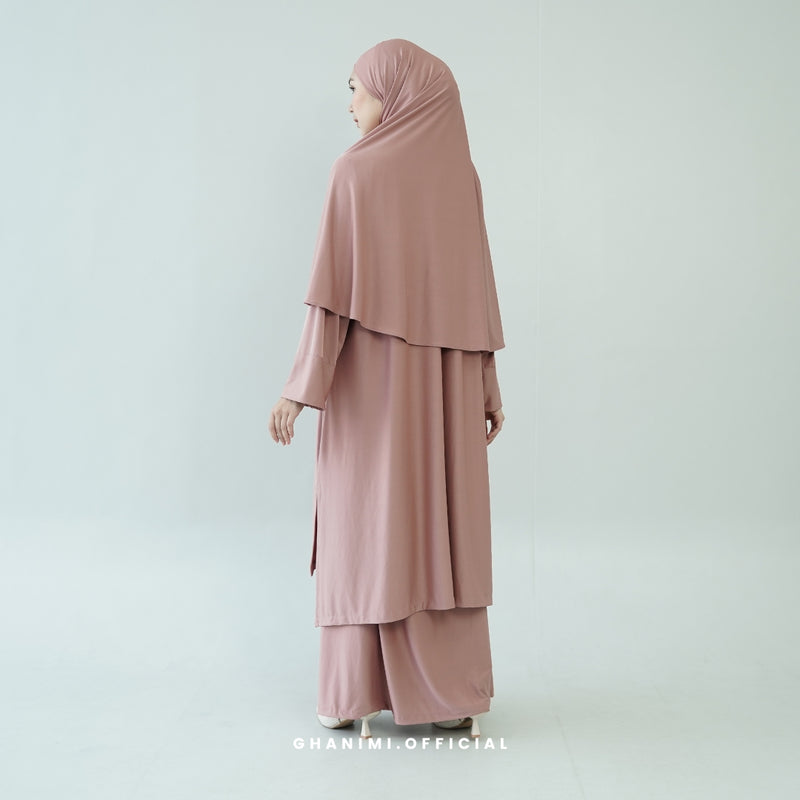 Fahira Abaya Oneset