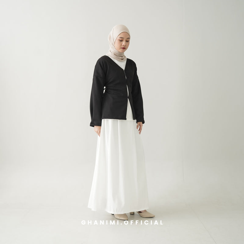 Myra Outer Black