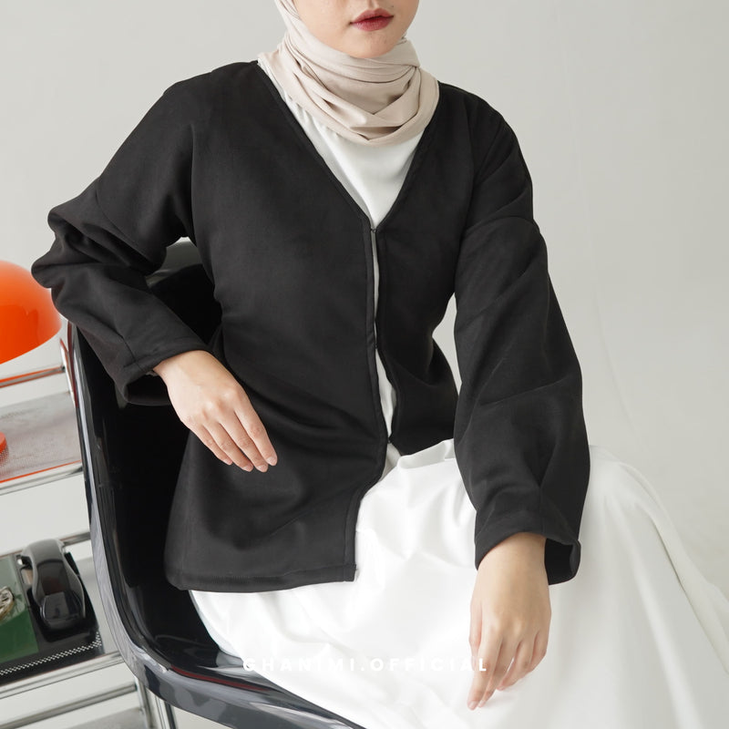 Myra Outer Black