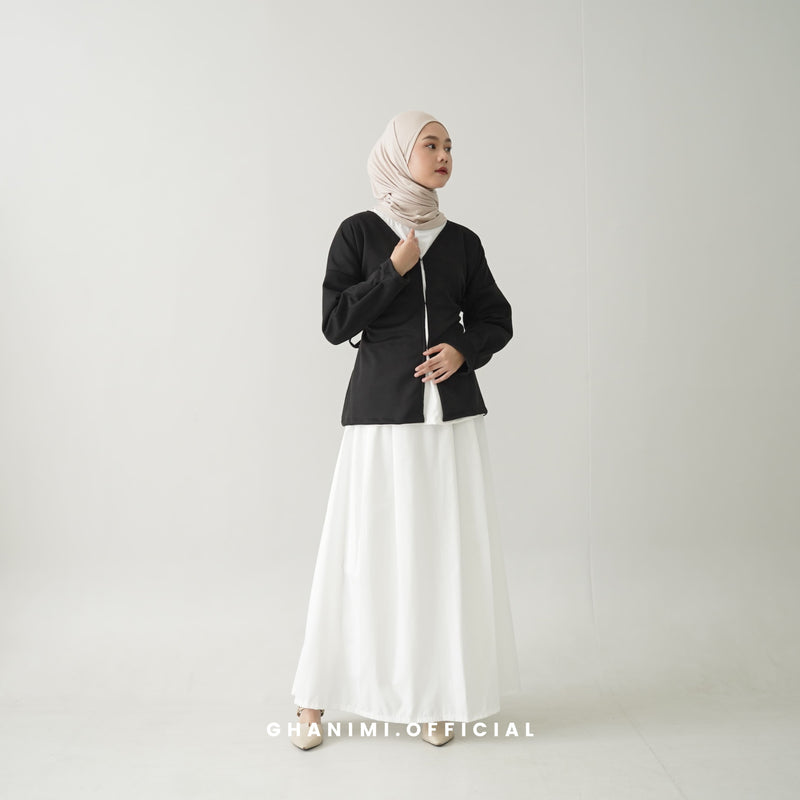 Myra Outer Black