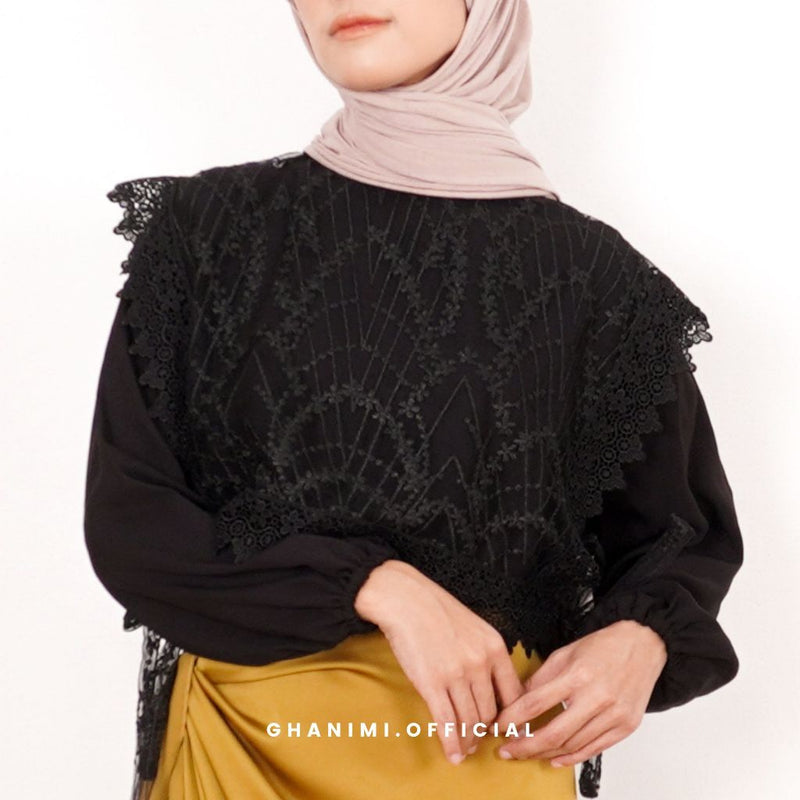 Belia Vest Black