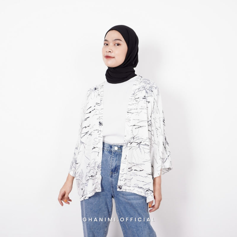 Giolla Outer Flower White